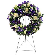  Blue and white standing wreath Incl stand 