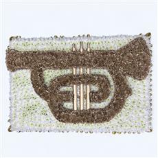 SG237 Trumpet floral tribute
